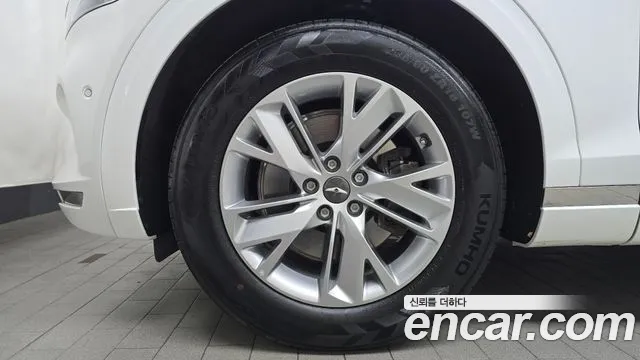 Genesis GV70 — Фото автомобиля 5