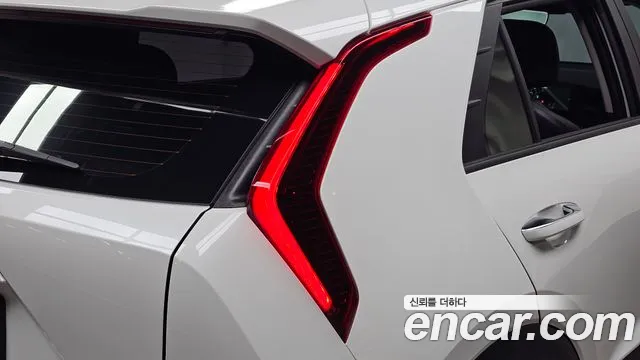 Kia Niro The All New — Фото автомобиля 8