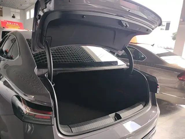 Volkswagen Passat — Фото автомобиля 18