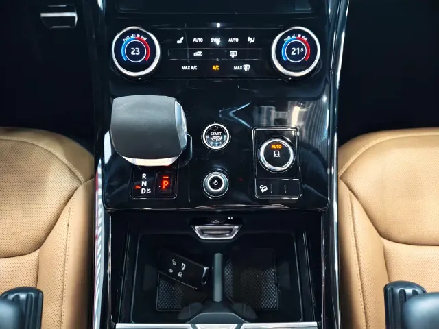 Land Rover Range Rover Sport — Фото автомобиля 20