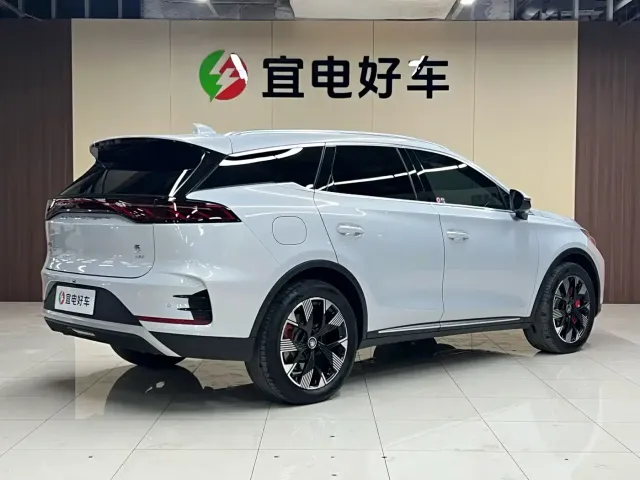 BYD Tang — Фото автомобиля 5