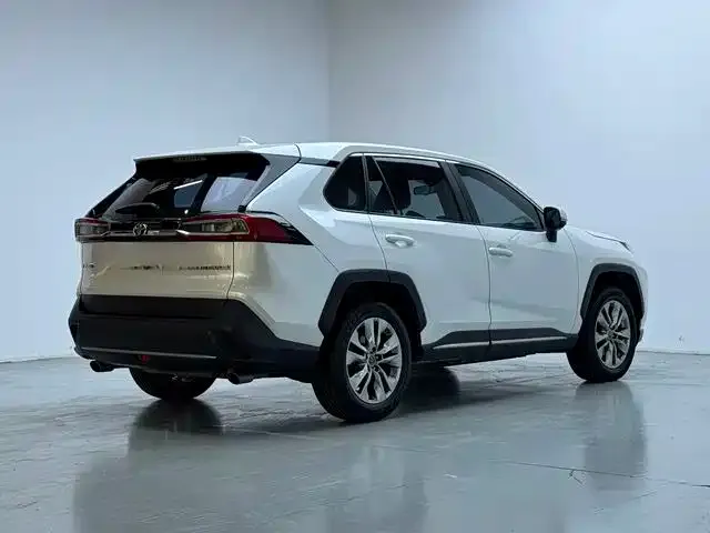 Toyota Wildlander — Фото автомобиля 8