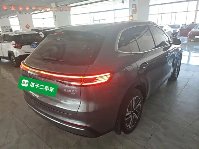 Geely Galaxy Starship 7 EM-i — Фото автомобиля 7