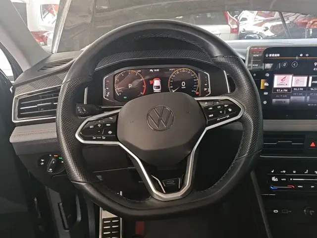 Volkswagen Tiguan X — Фото автомобиля 10