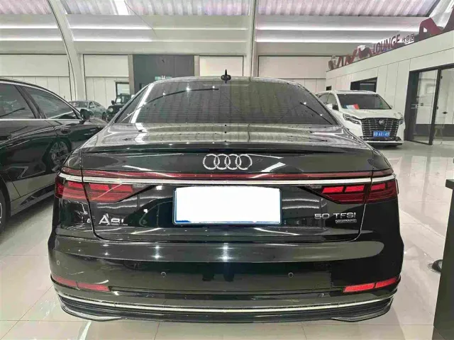 Audi A8 — Фото автомобиля 19