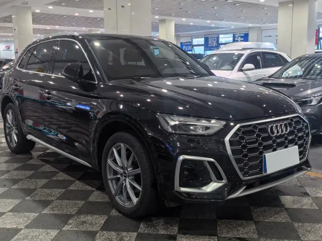 Audi Q5L — Фото автомобиля 3