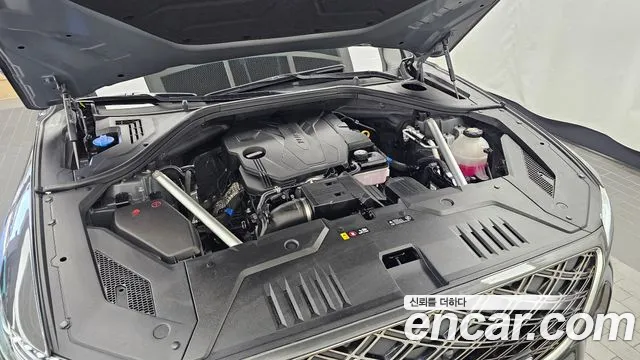 Genesis GV70 — Фото автомобиля 9