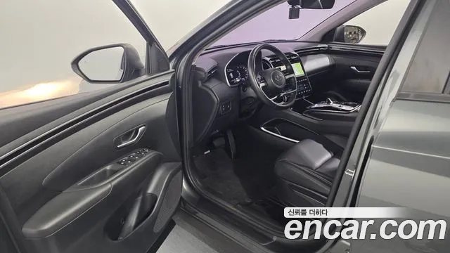 Hyundai Tucson Tucson (NX4) Дизель 2.0 2WD — Фото автомобиля 10