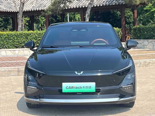 Wuling Starlight — Фото автомобиля 2