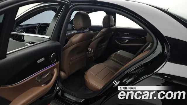 Mercedes-Benz E-Class W213 — Фото автомобиля 16