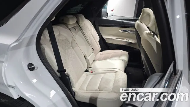 Genesis GV70 Electrified — Фото автомобиля 17