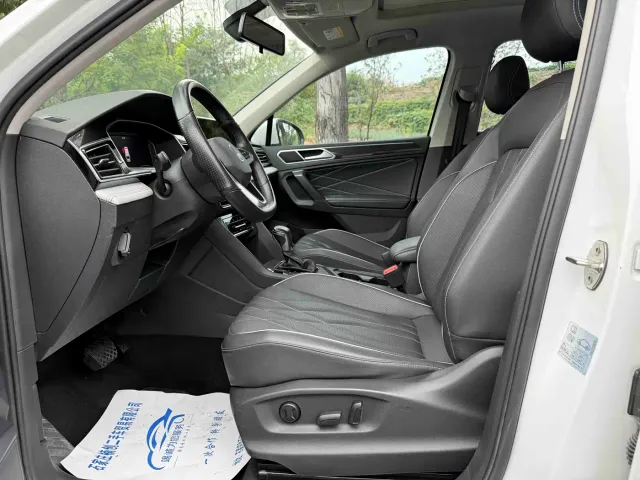 Volkswagen Tiguan L — Фото автомобиля 8