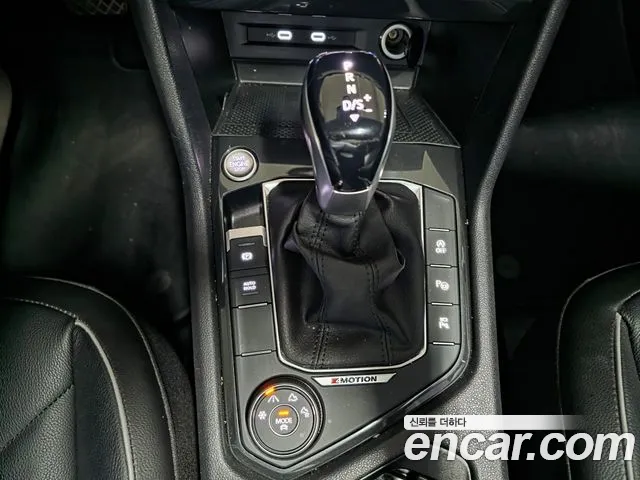 Volkswagen Tiguan — Фото автомобиля 3