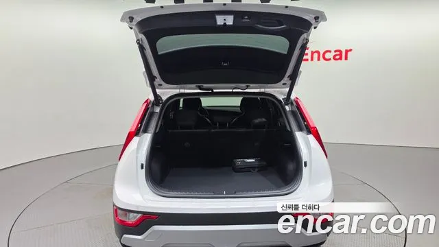 Kia Niro The All New — Фото автомобиля 20