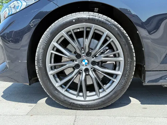 BMW 3 Series — Фото автомобиля 10