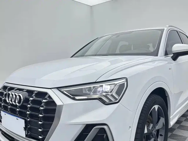 Audi Q3 — Фото автомобиля 7