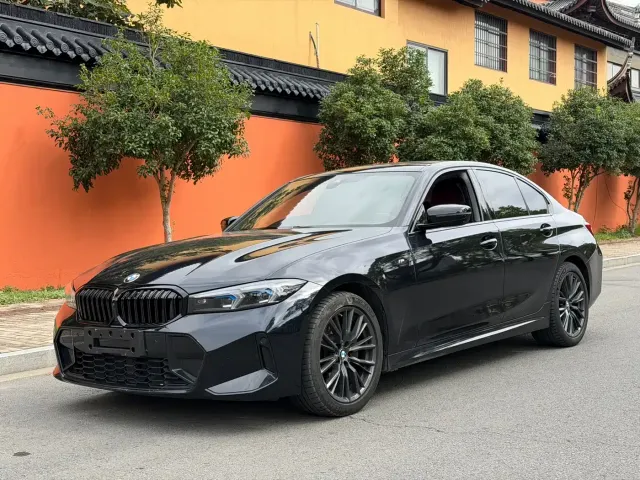 BMW 3 Series — Фото автомобиля 3