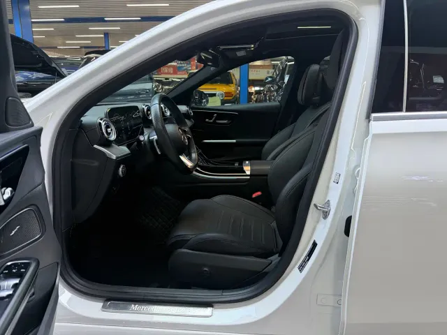Mercedes-Benz C-Class — Фото автомобиля 6