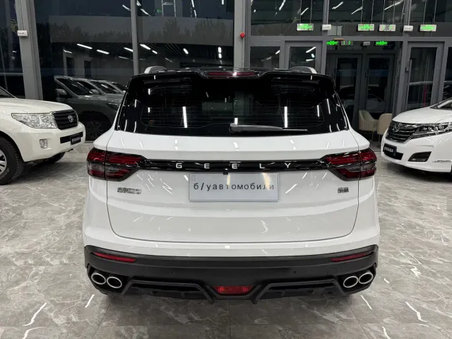 Geely Binyue — Фото автомобиля 5