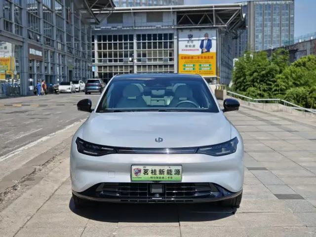 Leapmotor C01 — Фото автомобиля 2