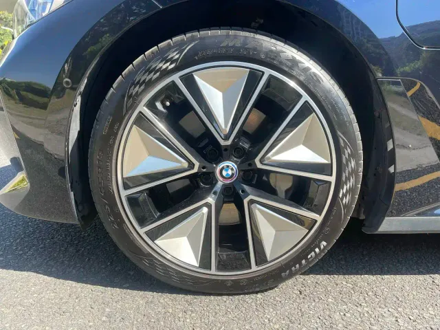 BMW i3 — Фото автомобиля 9