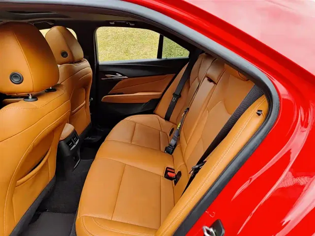 Cadillac CT4 — Фото автомобиля 8