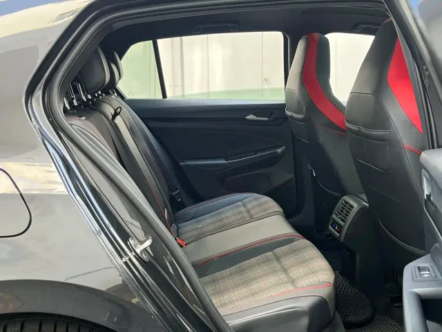 Volkswagen Golf GTI — Фото автомобиля 12