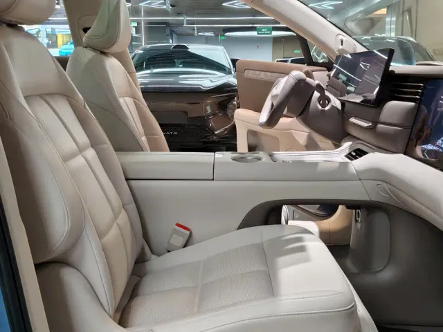 IM Motors LS6 — Фото автомобиля 19