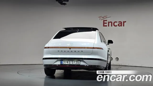 Hyundai Grandeur GN7 — Фото автомобиля 4