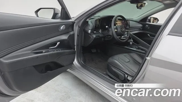 Hyundai AVANTE Avante (CN7) — Фото автомобиля 10