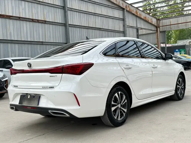 Changan Eado — Фото автомобиля 9