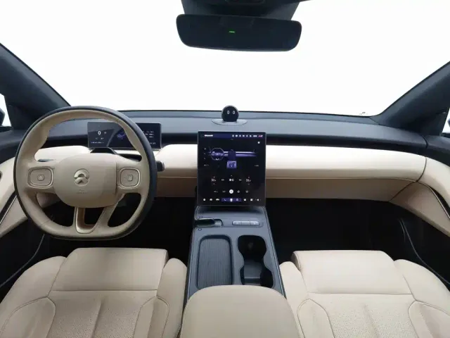 Nio ET5 Touring — Фото автомобиля 5