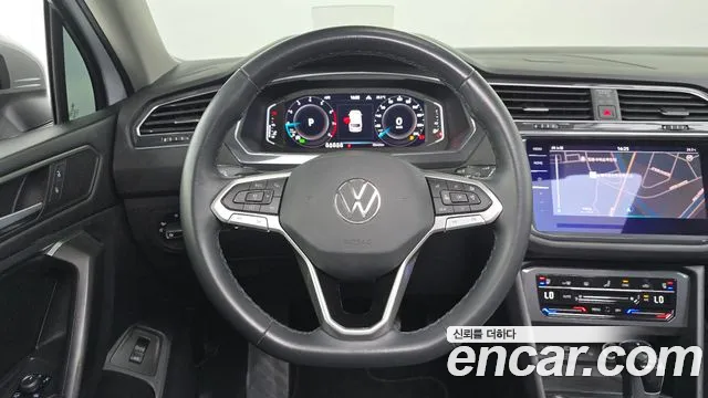 Volkswagen Tiguan — Фото автомобиля 13