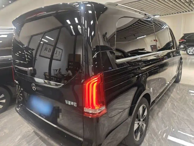 Mercedes-Benz V-Class — Фото автомобиля 4