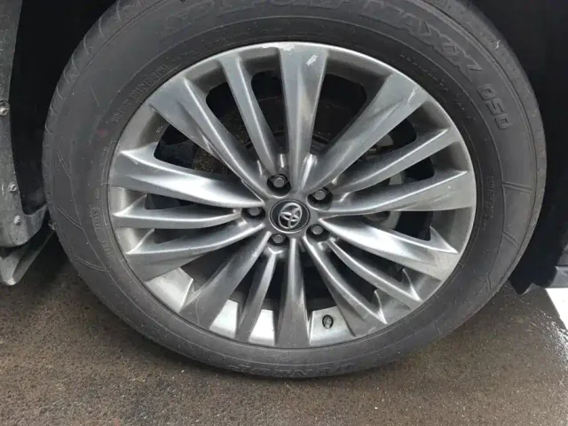 Toyota Highlander — Фото автомобиля 6
