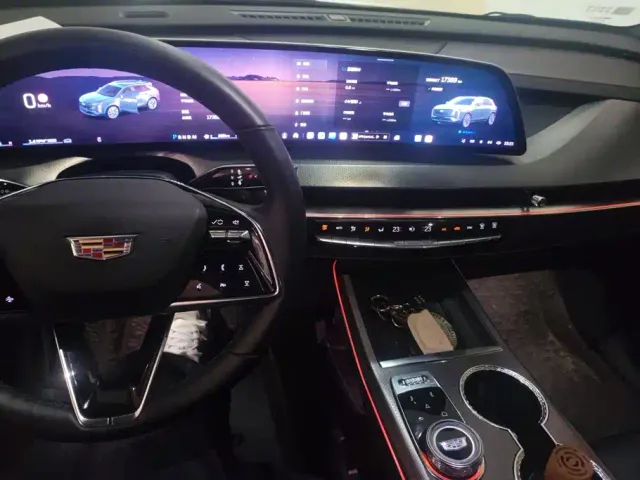 Cadillac XT5 — Фото автомобиля 12