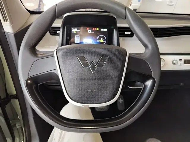 Wuling Hongguang Mini EV — Фото автомобиля 10