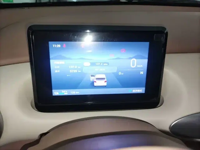 Wuling Hongguang Mini EV — Фото автомобиля 11