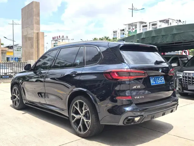 BMW X5 — Фото автомобиля 6