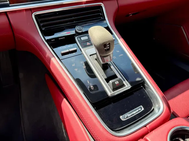 Porsche Panamera — Фото автомобиля 16