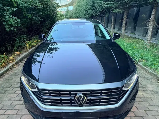 Volkswagen Passat — Фото автомобиля 2
