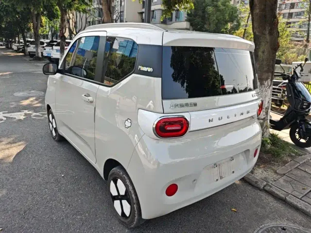 Wuling Hongguang Mini EV — Фото автомобиля 4