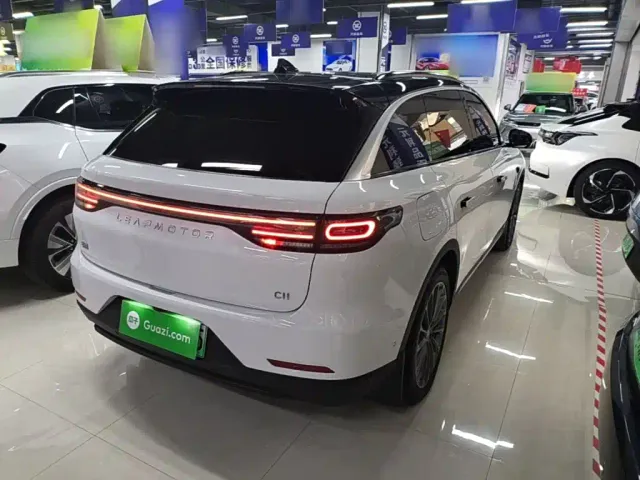 Leapmotor C11 — Фото автомобиля 6