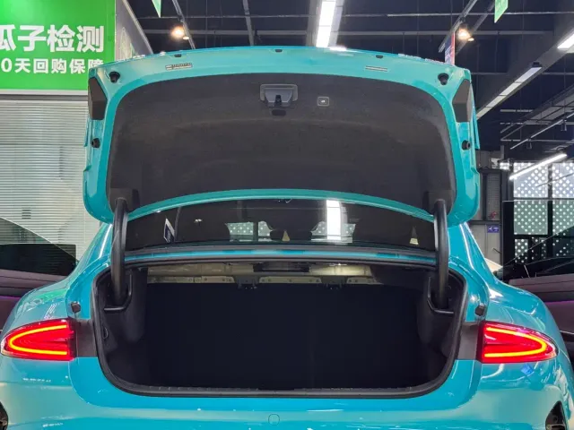 Xiaomi SU7 — Фото автомобиля 23