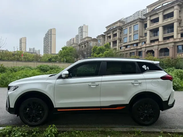 Geely Boyue — Фото автомобиля 5