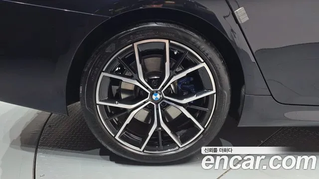 BMW 5 Series G30 — Фото автомобиля 5