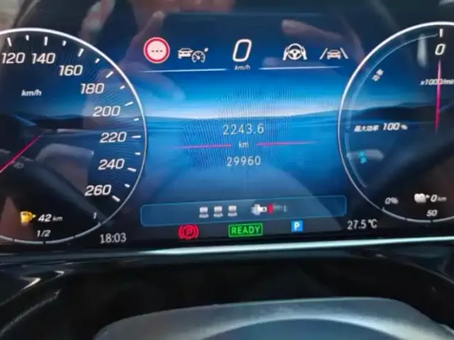 Mercedes-Benz E-Class — Фото автомобиля 18