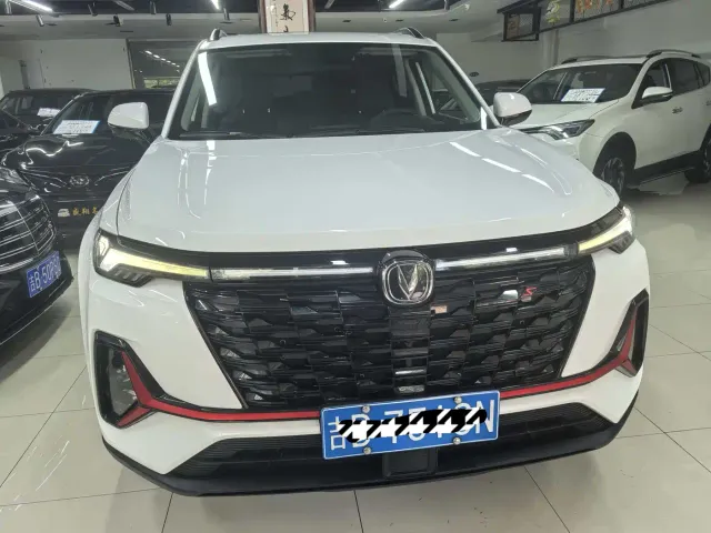 Changan CS35 Plus — Фото автомобиля 2