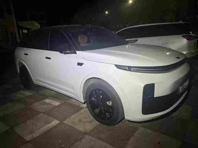 Фотография автомобиля — Li Auto L7
