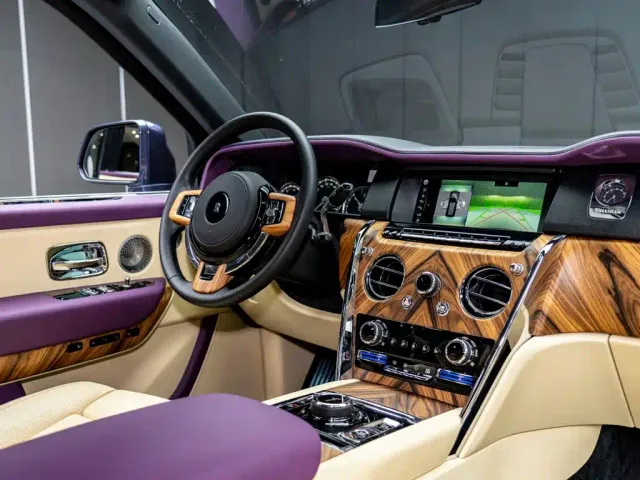 Rolls-Royce Cullinan — Фото автомобиля 23